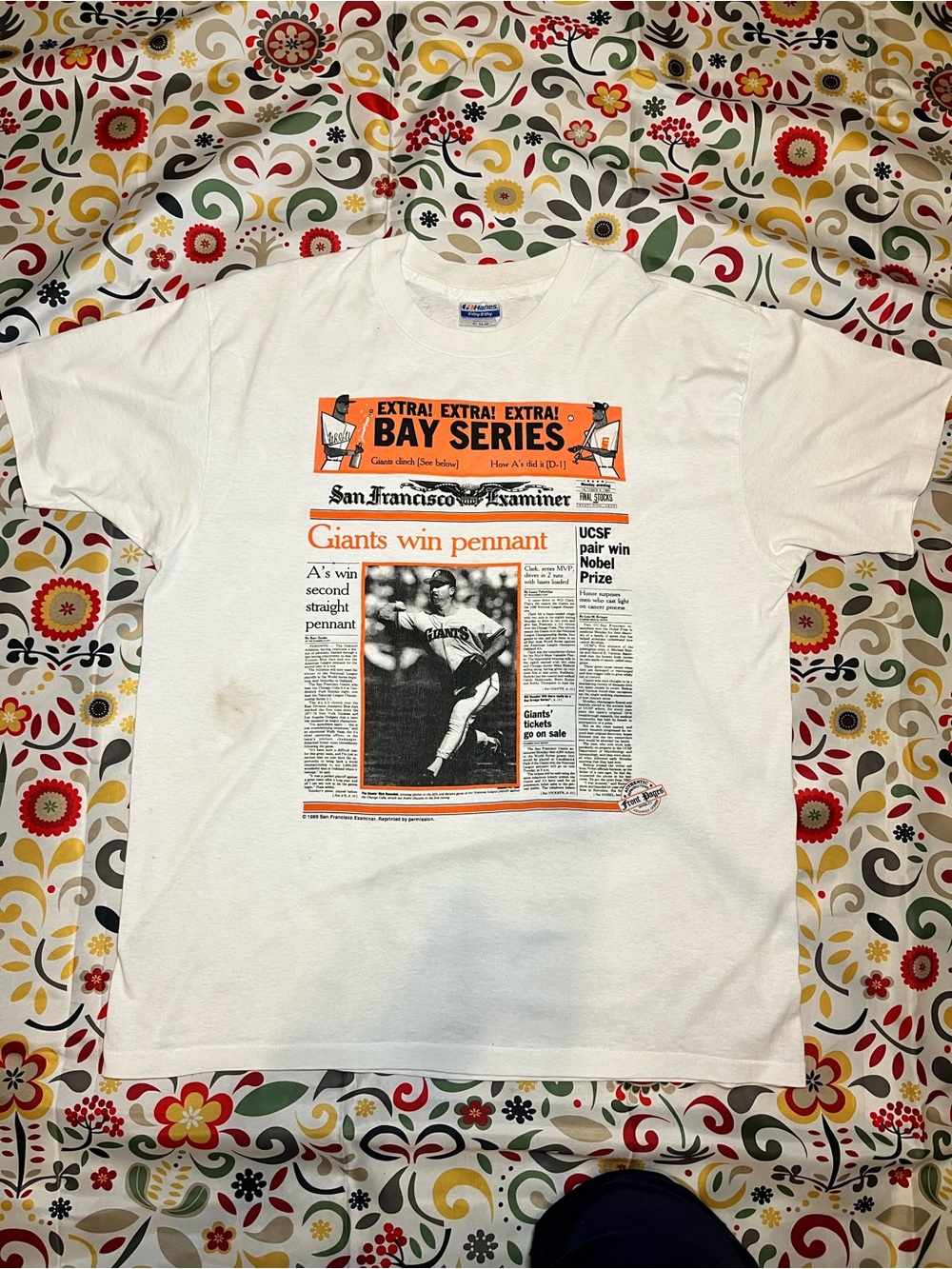 Vintage Hanes Single stitch "Giants Win Pennant" White Graphic Tee